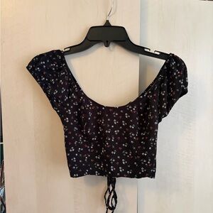 Tie Back Floral Scoop Neck Crop Top